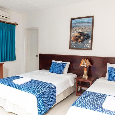 Hostal La Gran Tortuga Puerto Villamil Kültér fotó