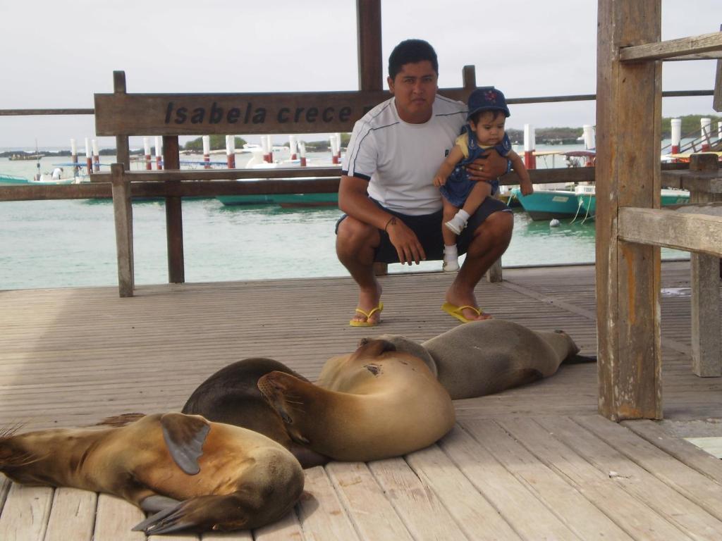 Hostal La Gran Tortuga Puerto Villamil Kültér fotó