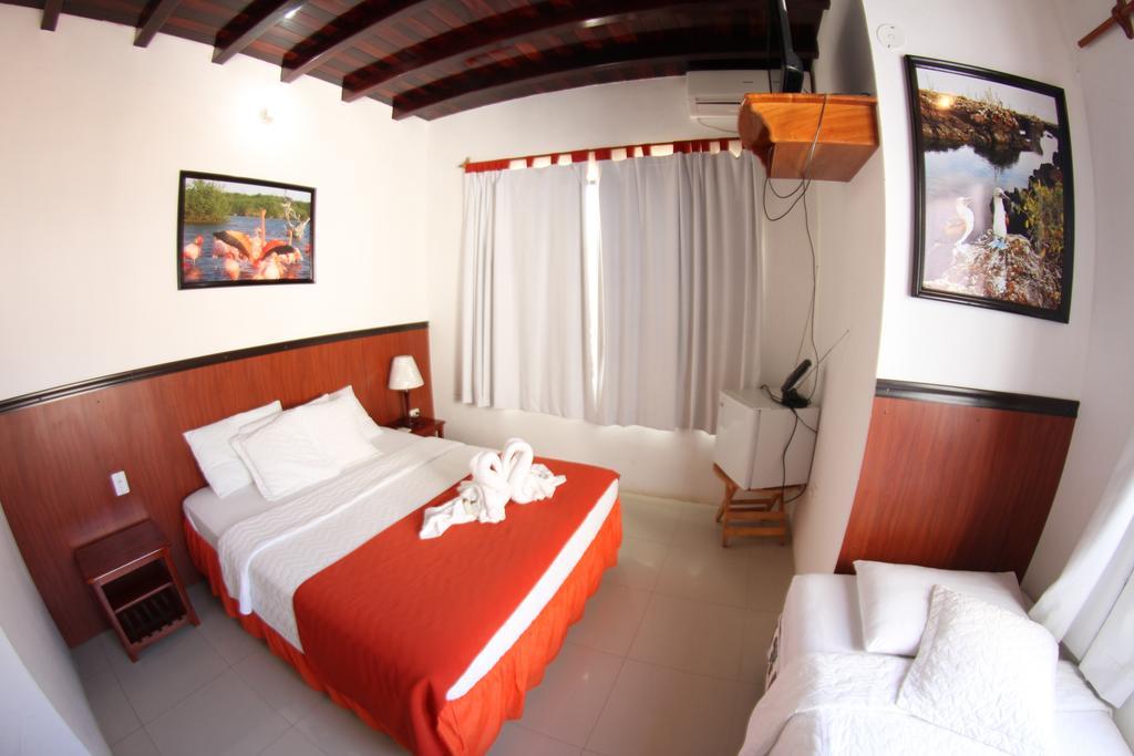 Hostal La Gran Tortuga Puerto Villamil Kültér fotó