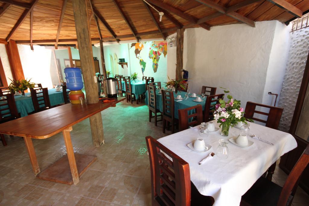 Hostal La Gran Tortuga Puerto Villamil Kültér fotó