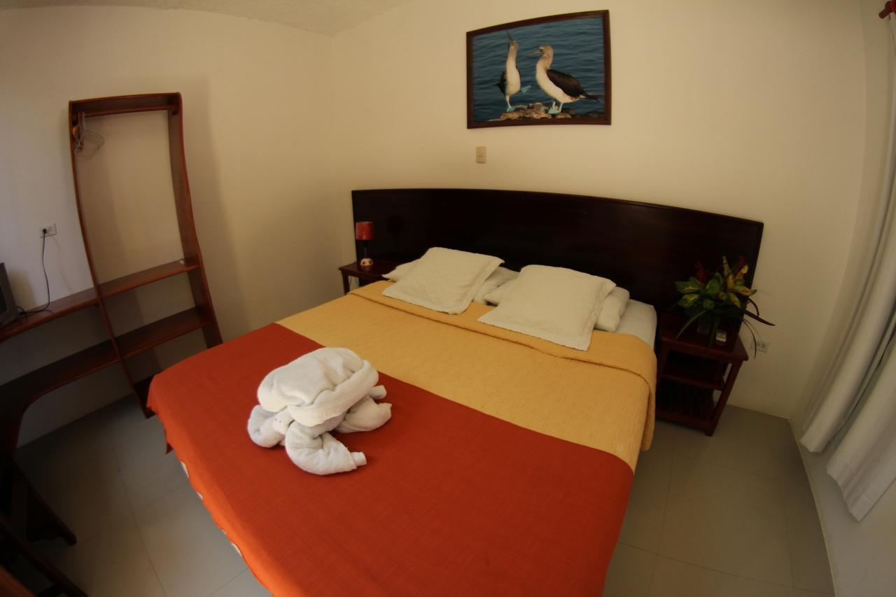 Hostal La Gran Tortuga Puerto Villamil Kültér fotó