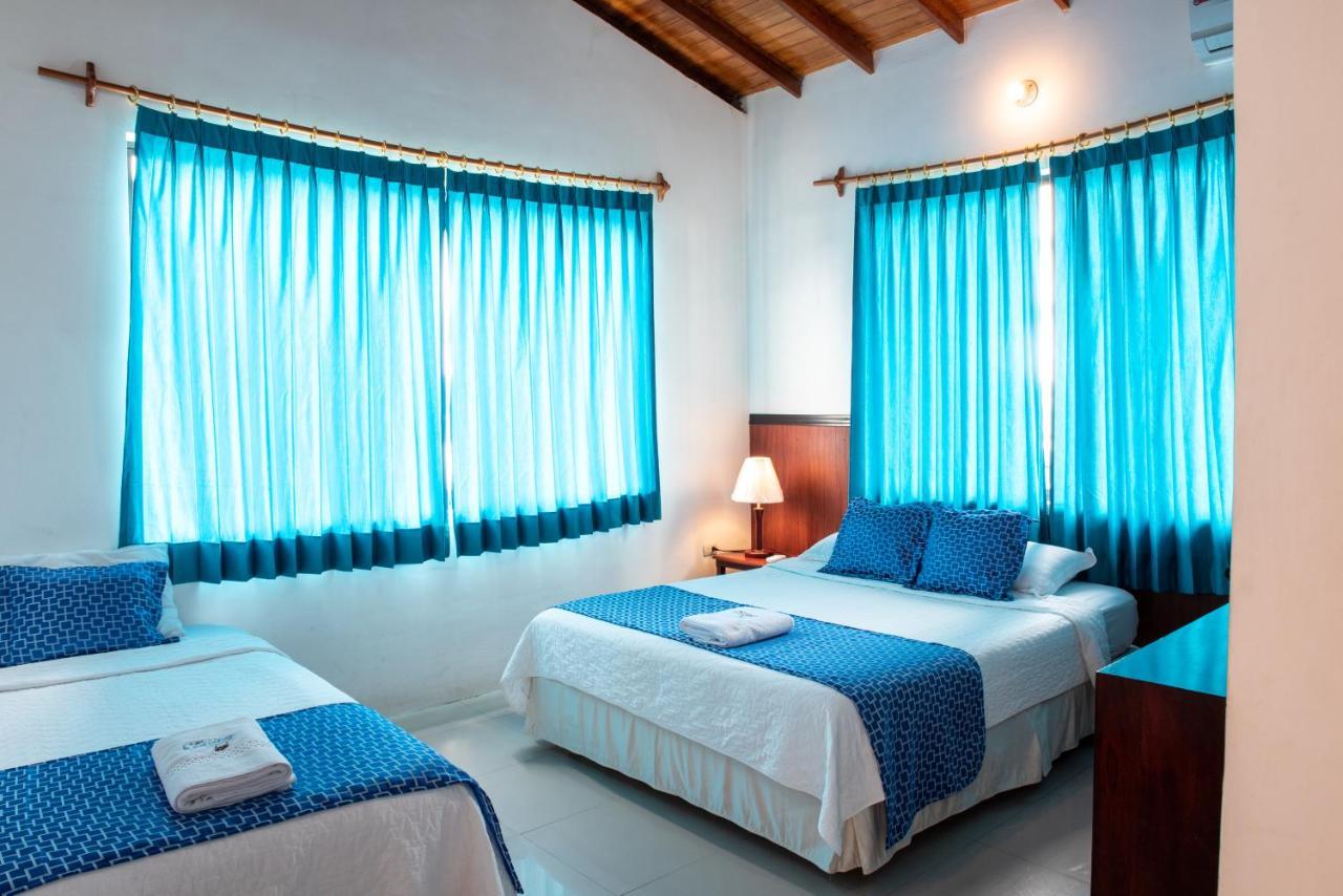Hostal La Gran Tortuga Puerto Villamil Kültér fotó